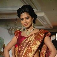 Amala Paul - Palam Silk Fashion Show 2011 Pictures | Picture 74202